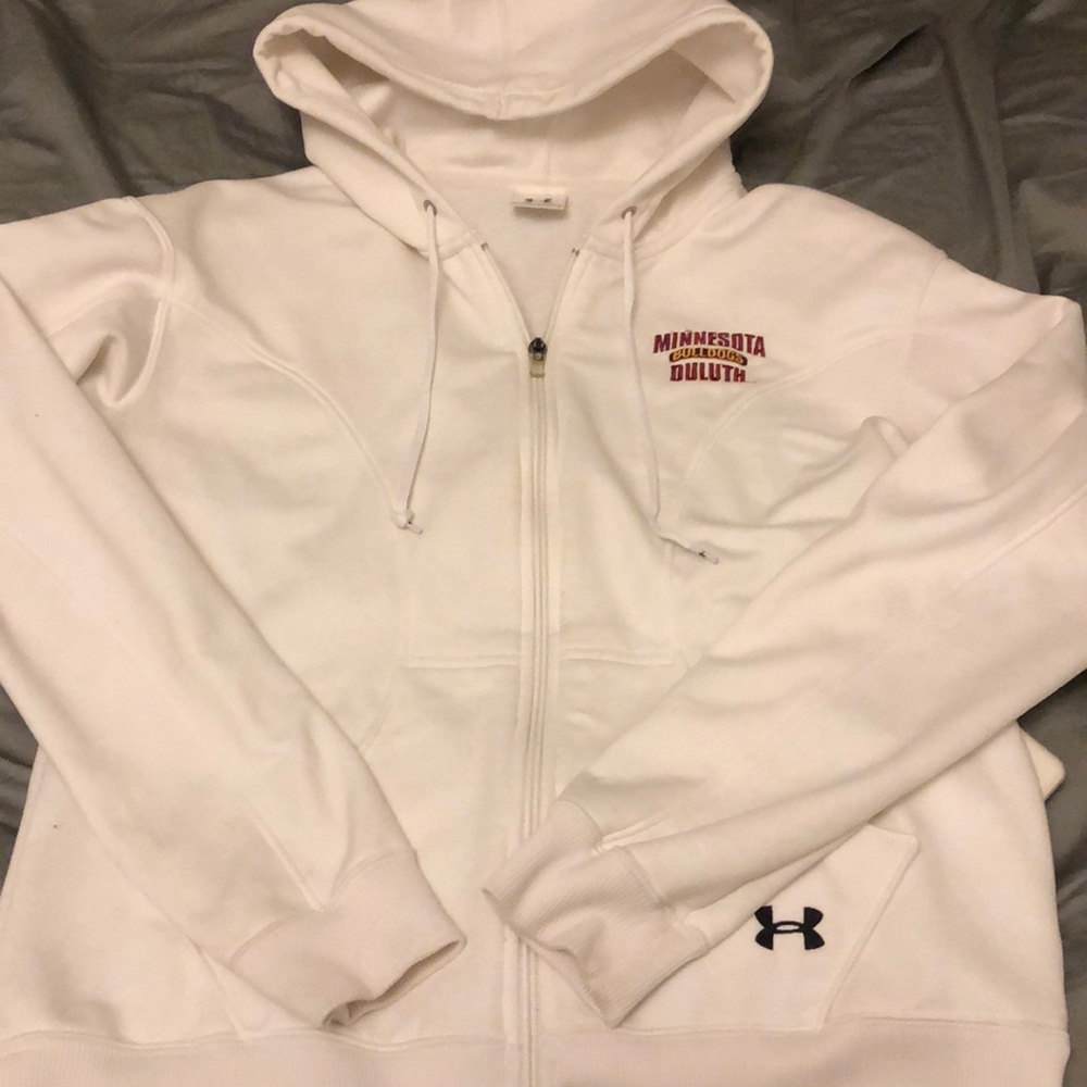 White Under Armour UMD Bulldogs zip-up sweatshirt